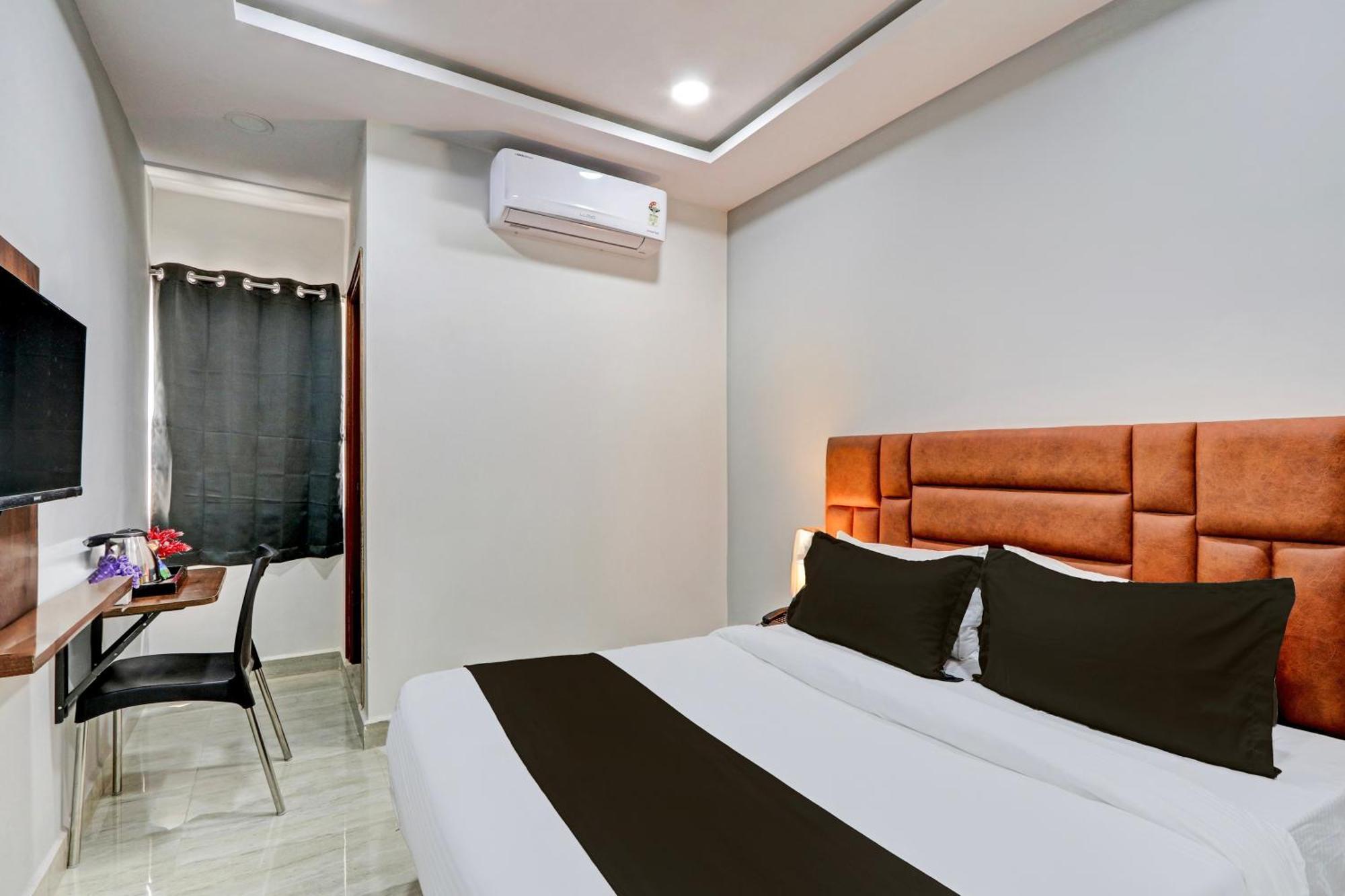 Super Hotel O Lavish Tranquil Hyderabad Esterno foto