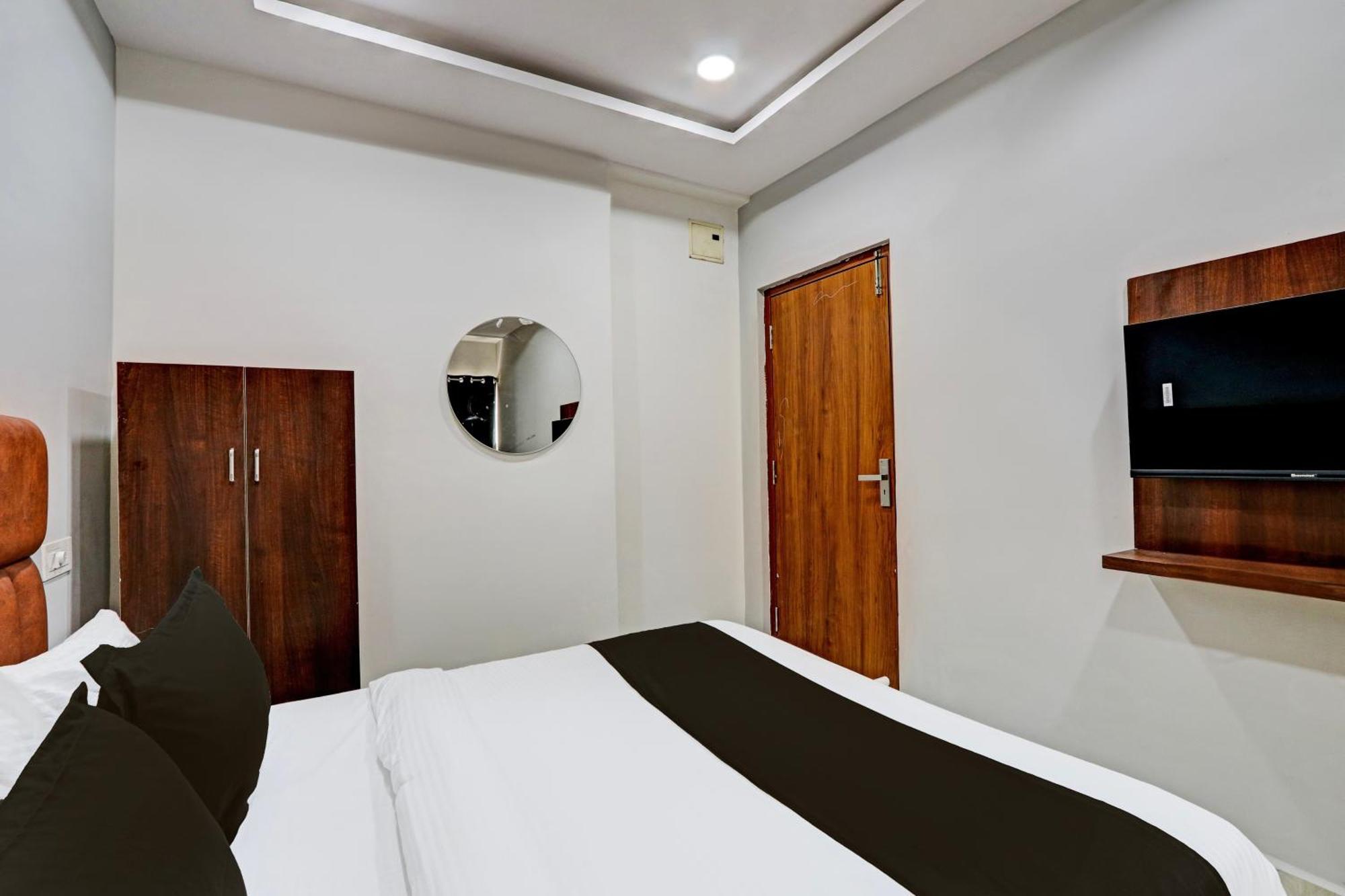 Super Hotel O Lavish Tranquil Hyderabad Esterno foto
