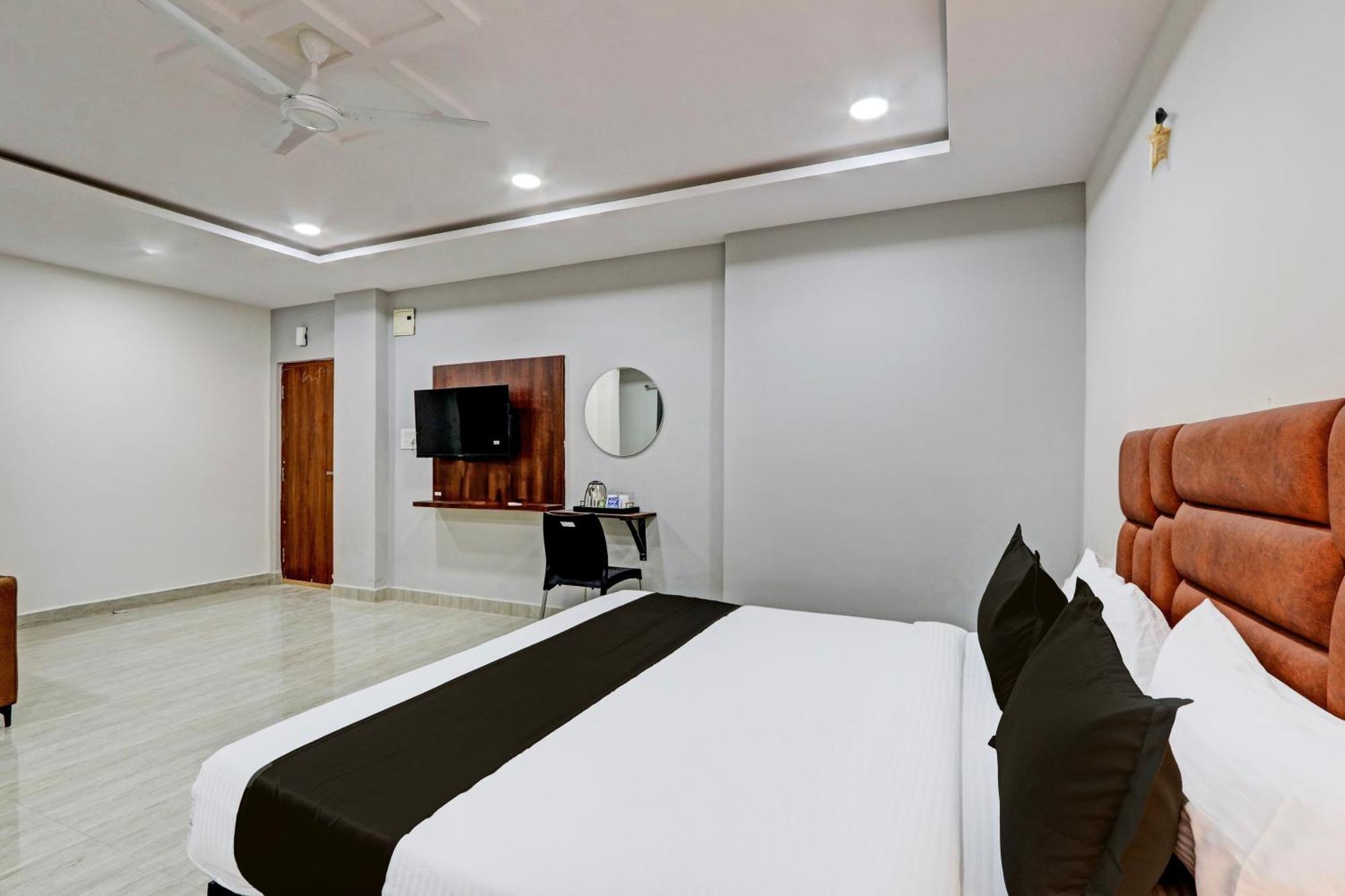 Super Hotel O Lavish Tranquil Hyderabad Esterno foto