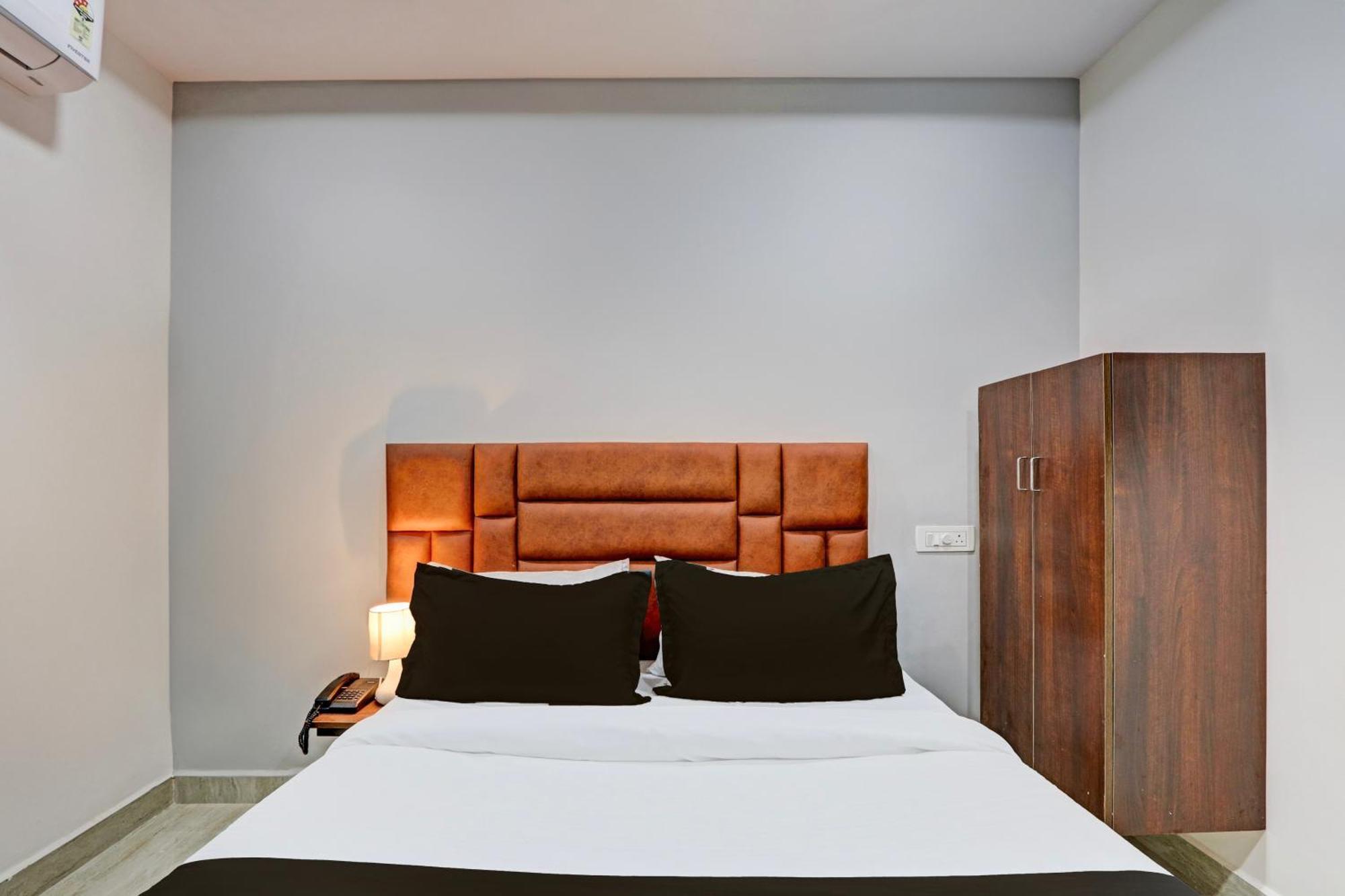 Super Hotel O Lavish Tranquil Hyderabad Esterno foto
