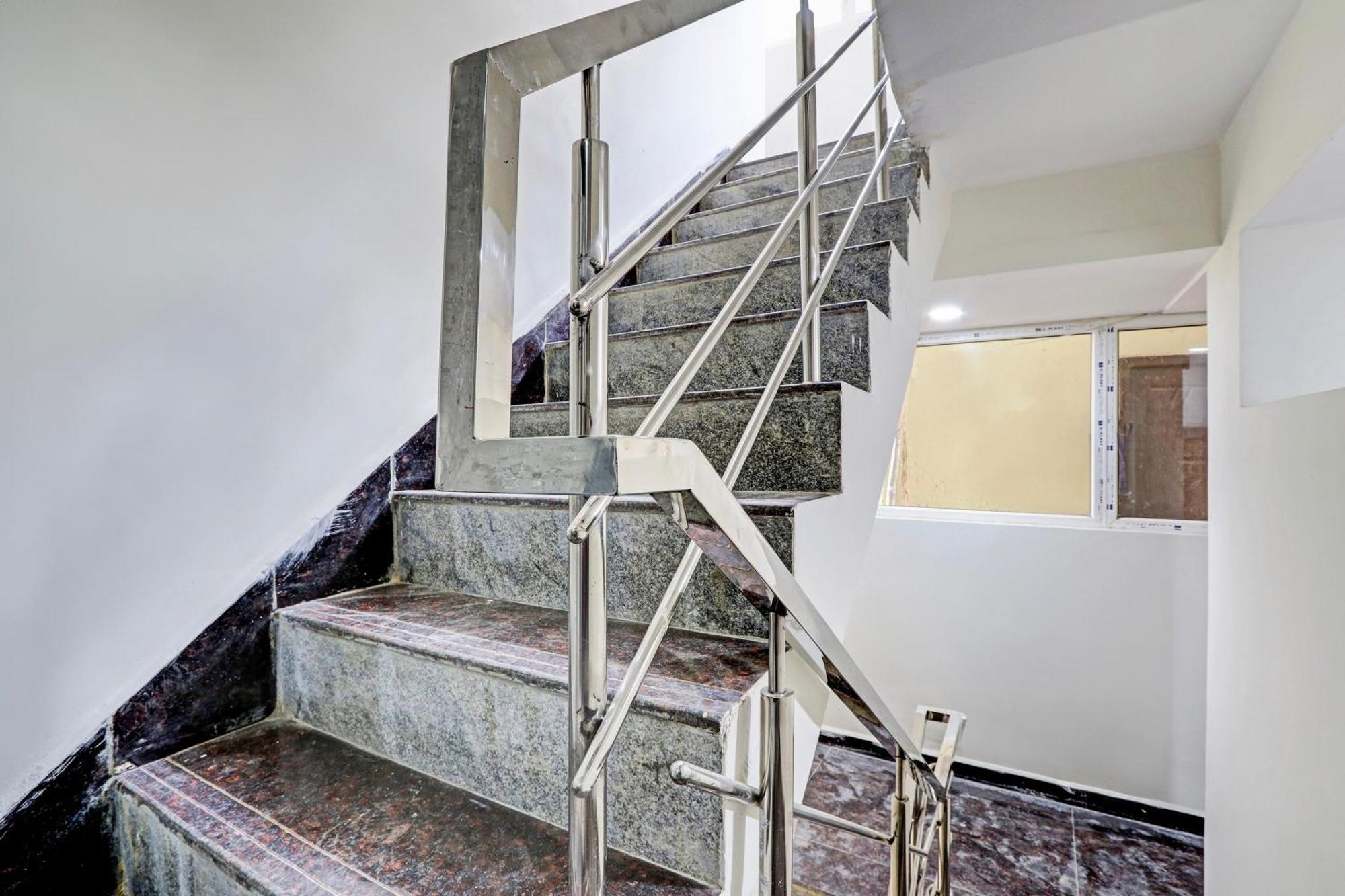Super Hotel O Lavish Tranquil Hyderabad Esterno foto